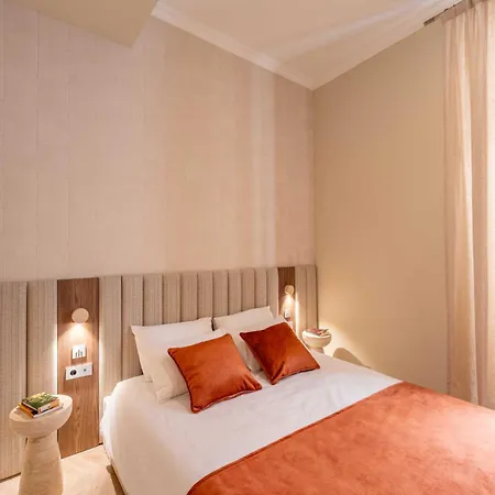 2bdr 6p A C - Heart Of Nice